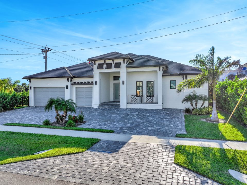 1200 Redwood Ct, Marco Island, FL 34145