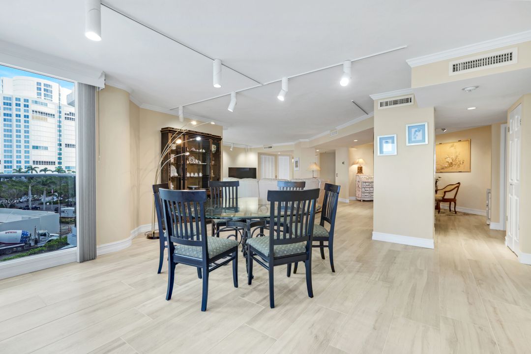4041 Gulf Shore Blvd N #403, Naples, FL 34103