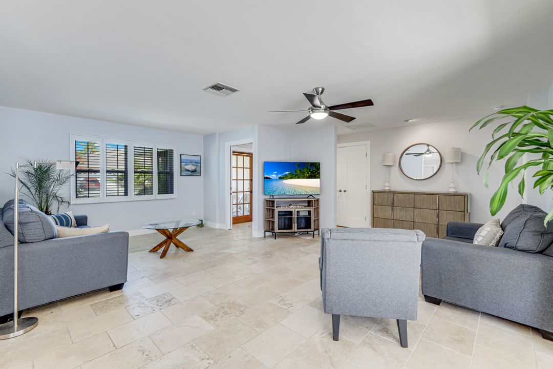 27061 Homewood Dr, Bonita Springs, FL 34135