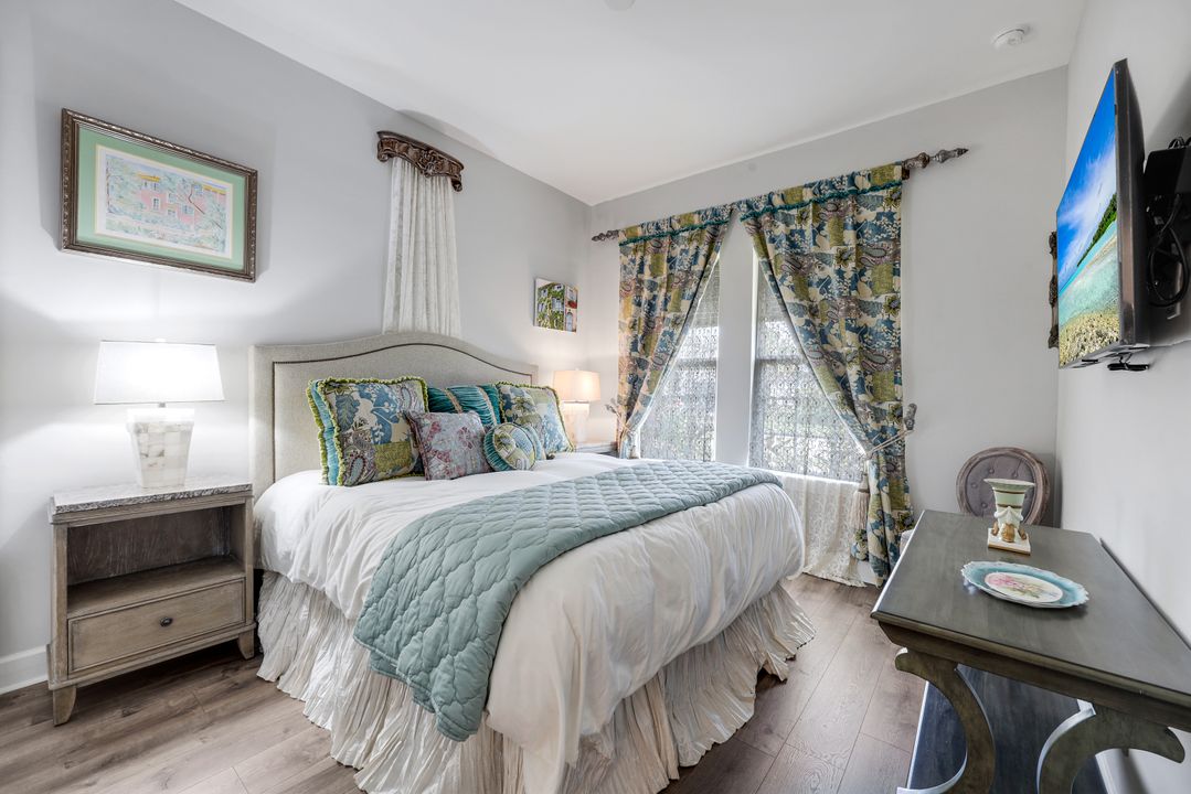 9351 Montelanico Loop, Naples, FL 34119