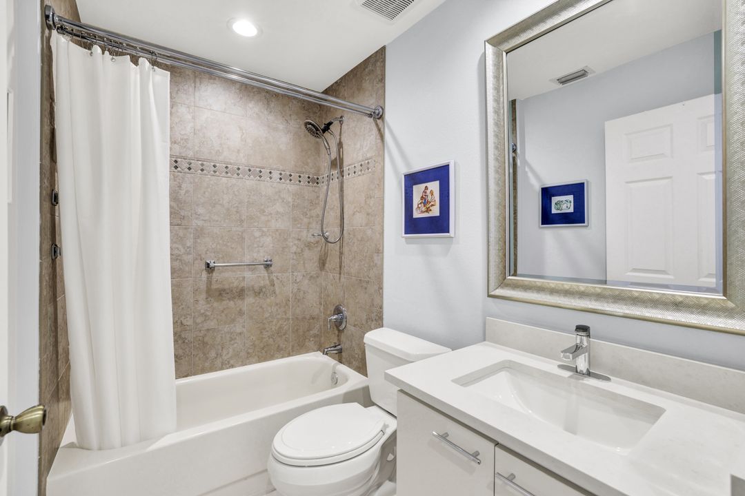 7742 Emerald Cir #V203, Naples, FL 34109