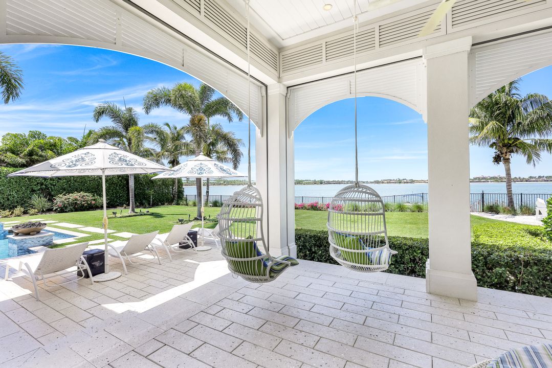 17412 Via Lugano Ct, Miromar Lakes, FL 33913