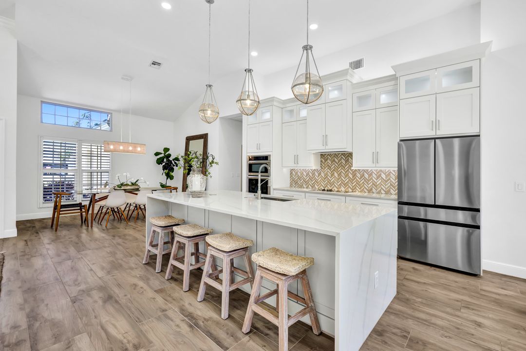 3771 Lakemont Dr, Bonita Springs, FL 34134