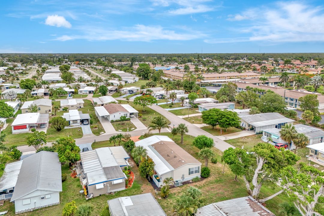 524 Menton Ln, Naples, FL 34112