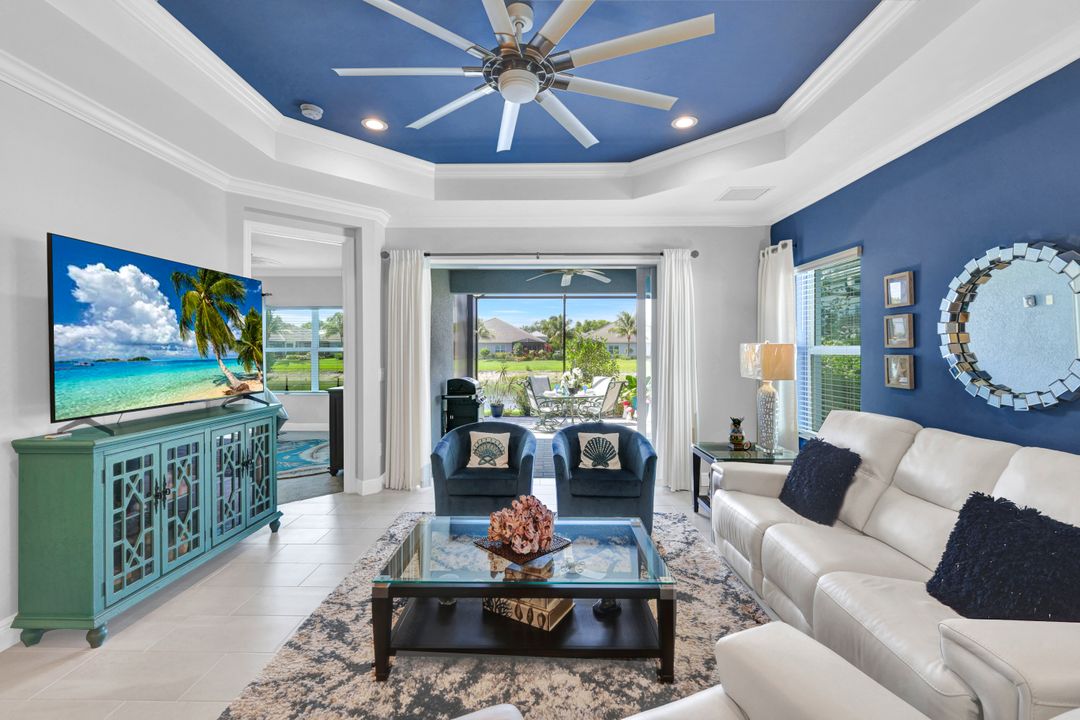 2319 Marquesa Cir, Naples, FL 34112