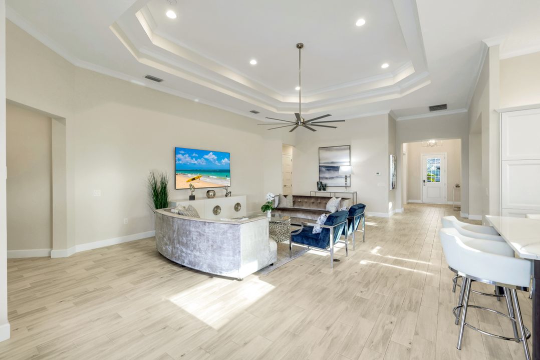 5715 Clarendon Dr, Naples, FL 34113