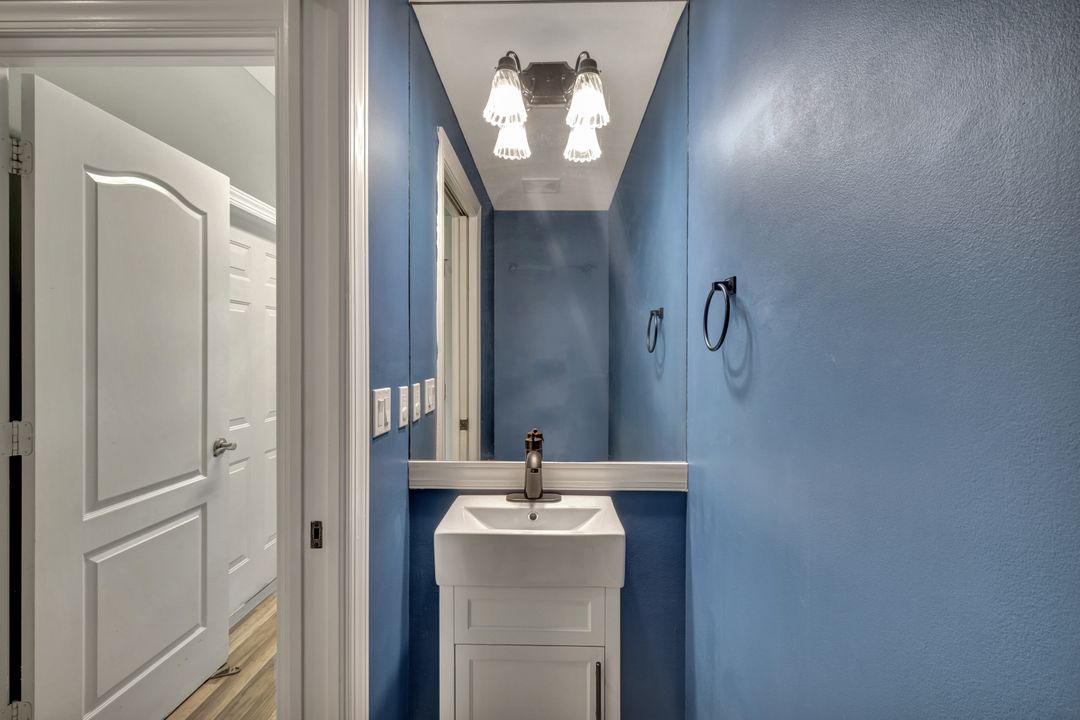 9792 Glen Heron Dr, Bonita Springs, FL 34135