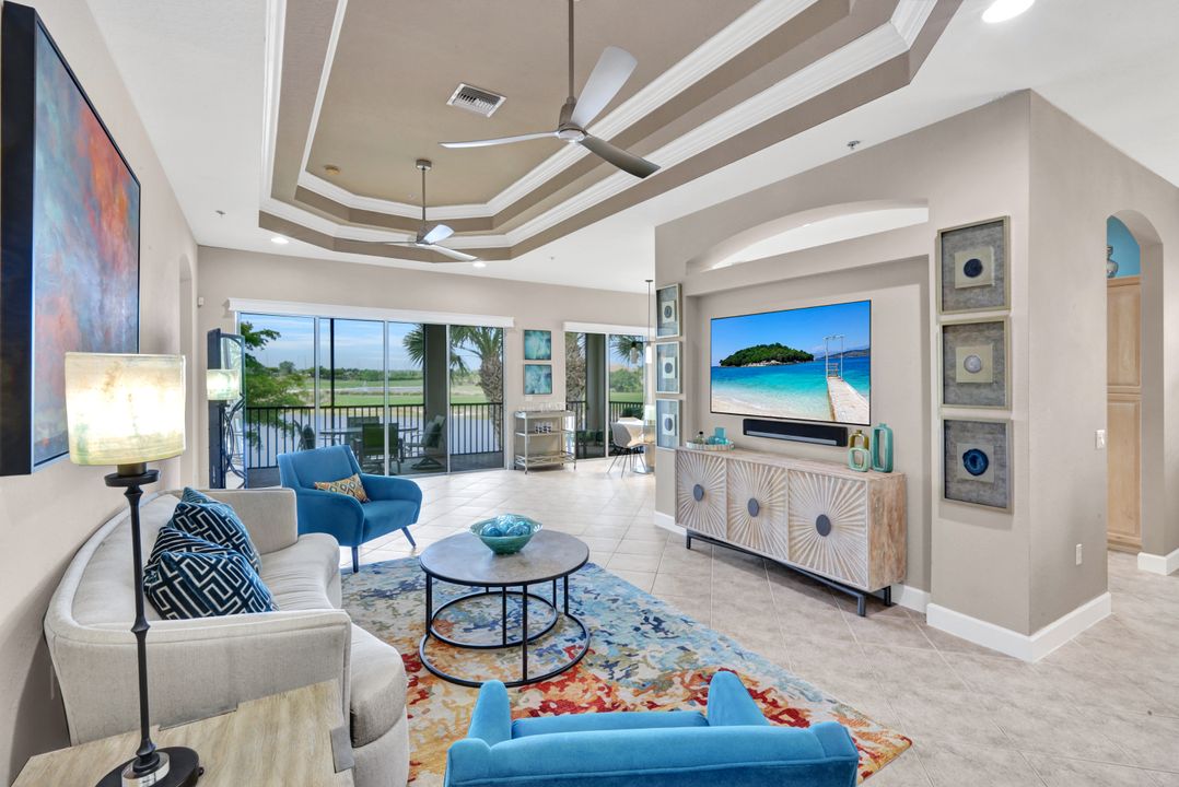 8755 Coastline Ct #202, Naples, FL 34120