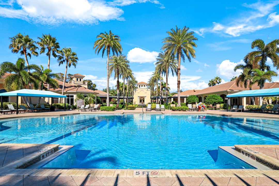 1654 Triangle Palm Terrace, Naples, FL 34119