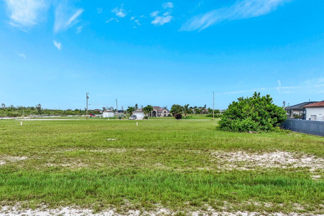 1721 NW 43rd Ave, Cape Coral, FL 33993