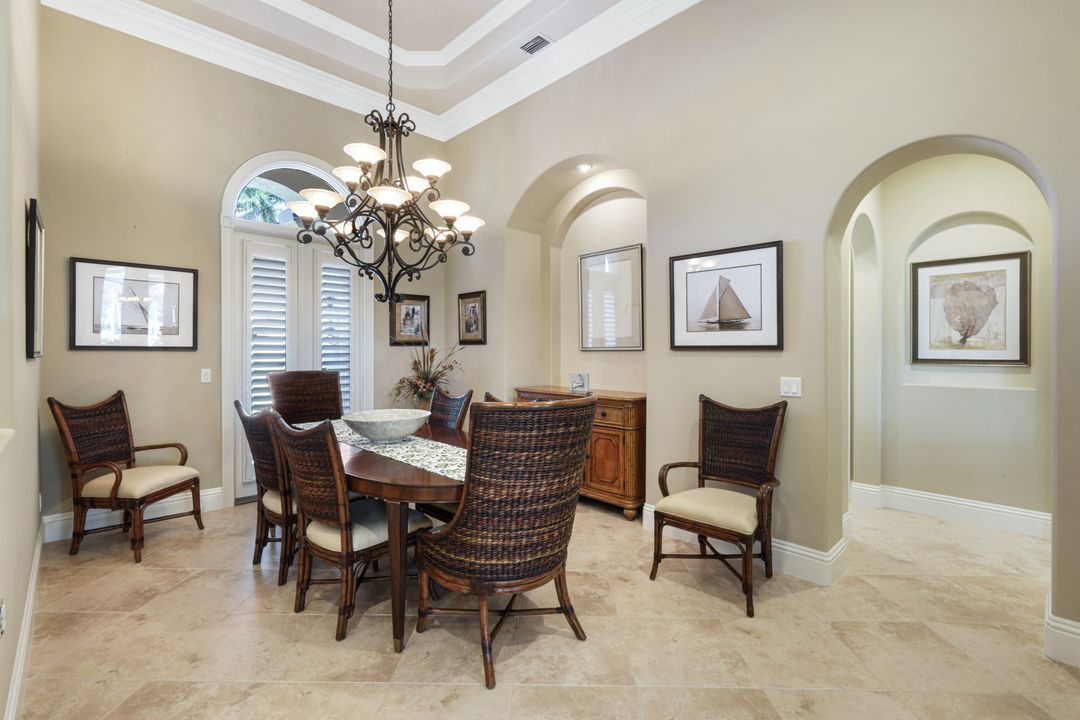 3848 Mahogany Bend Dr, Naples, FL 34114