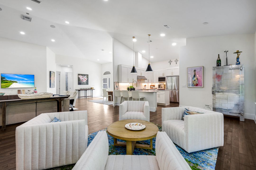 10831 Fieldfair Dr, Naples, FL 34119