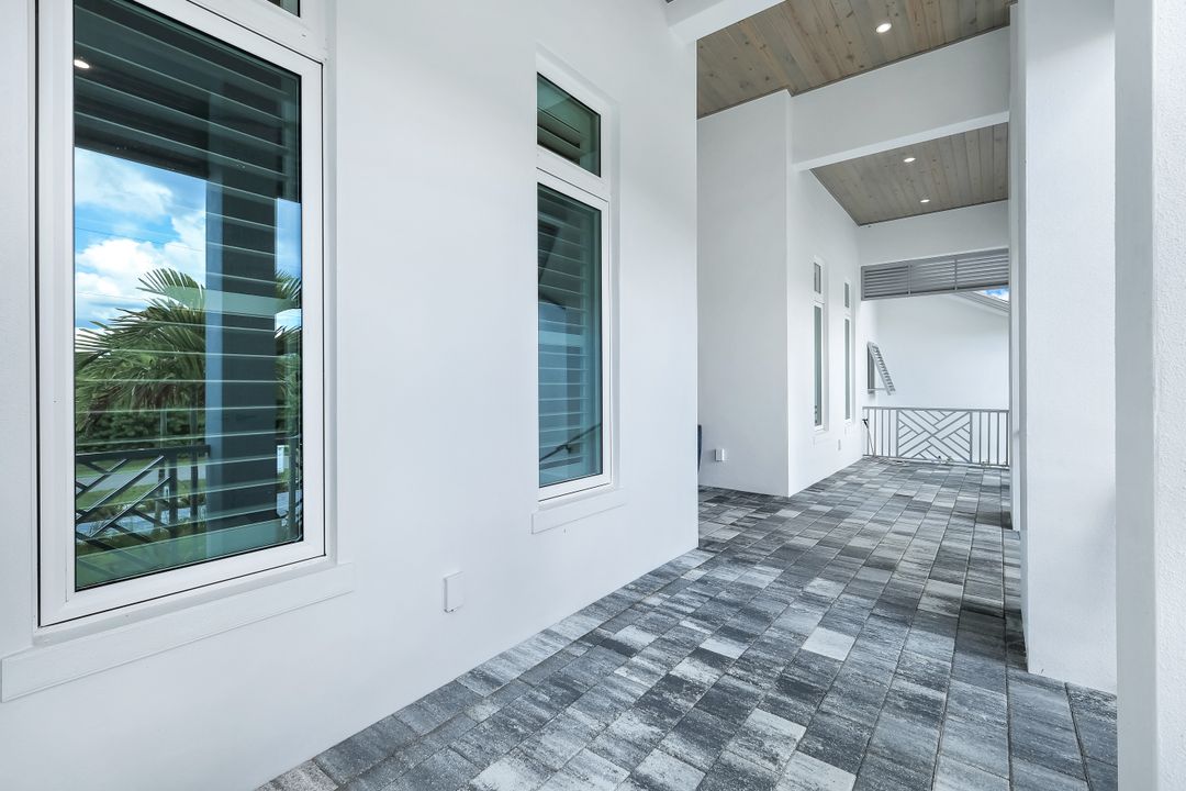 1085 Caxambas Dr, Marco Island, FL 34145