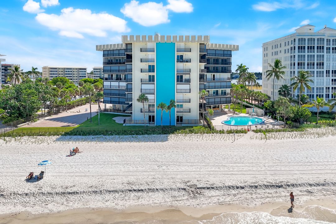 3399 Gulf Shore Blvd N #203, Naples, FL 34103