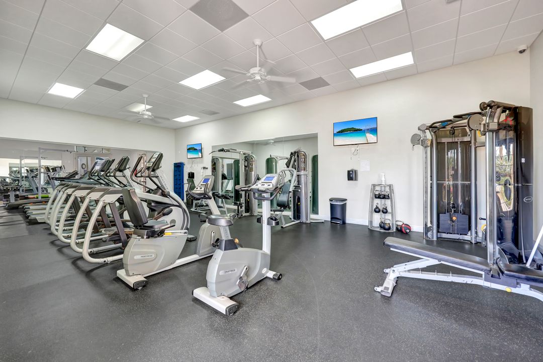 8910 Paseo De Valencia St, Fort Myers, FL 33908