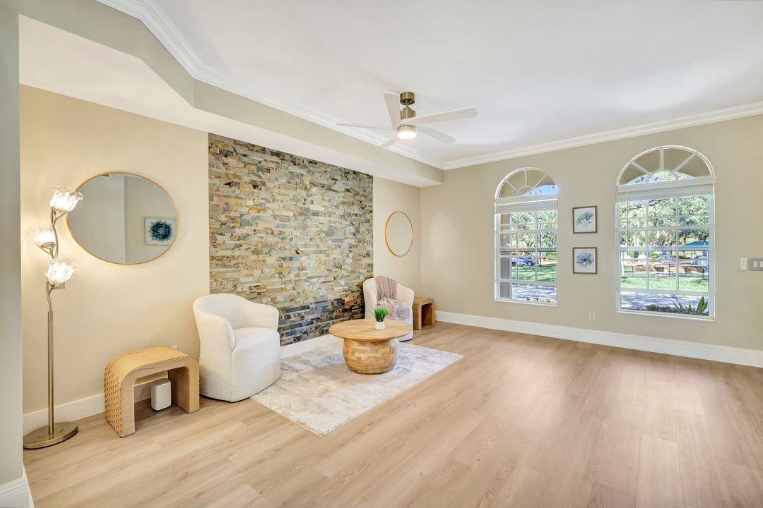 6210 Towncenter Cir, Naples, FL 34119