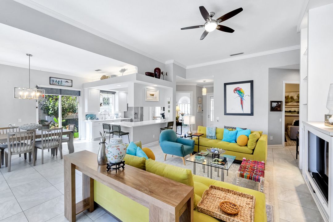 2925 Gilford Way, Naples, FL 34119