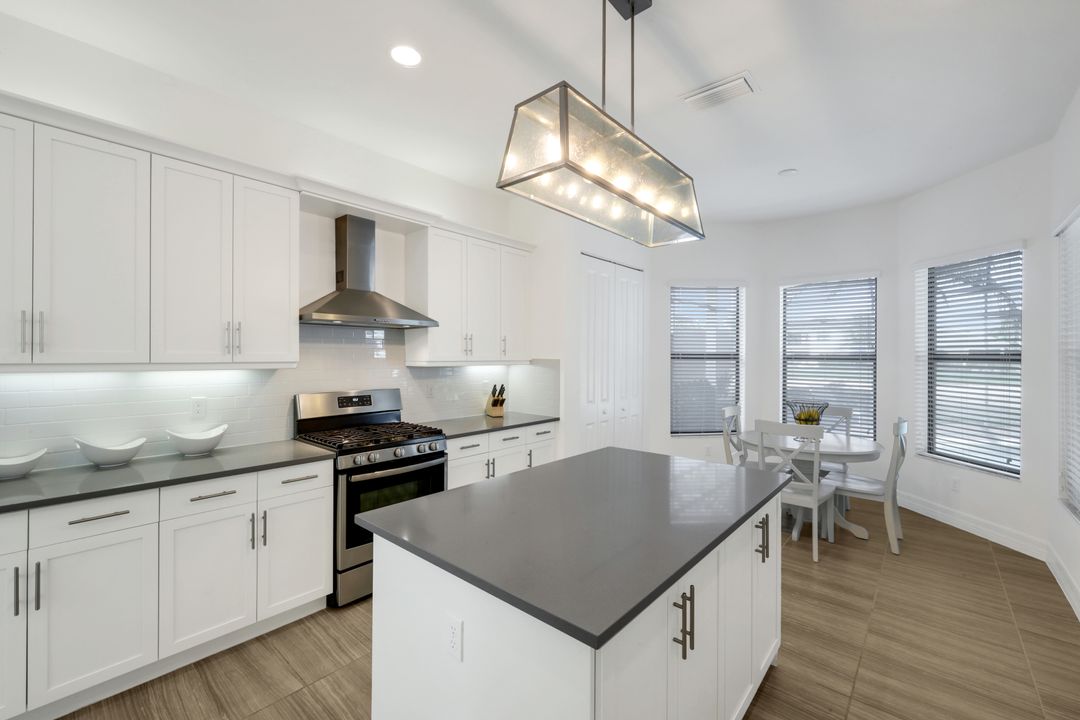 4549 Azalea Dr, Naples, FL 34119