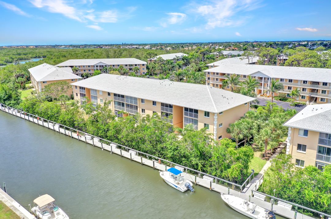 3061 Sandpiper Bay Cir #J206, Naples, FL 34112