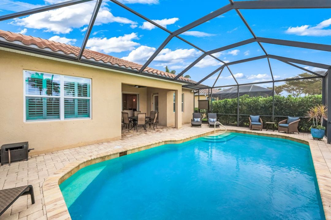 9112 Siesta Bay Dr, Naples, FL 34120