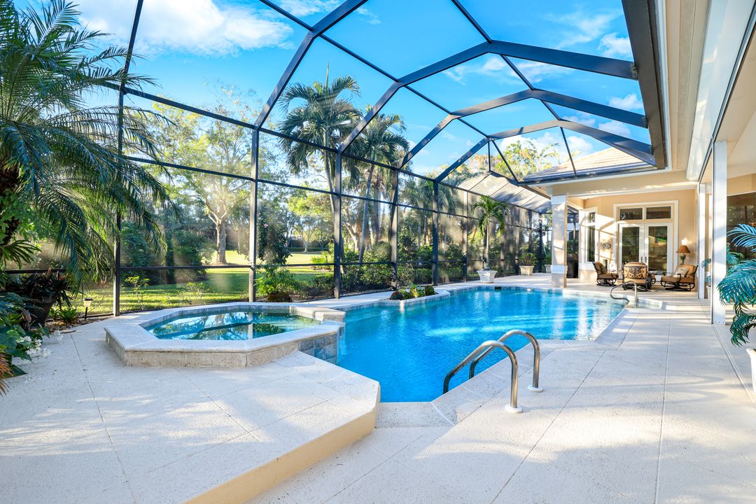 6935 Green Tree Dr, Naples, FL 34108