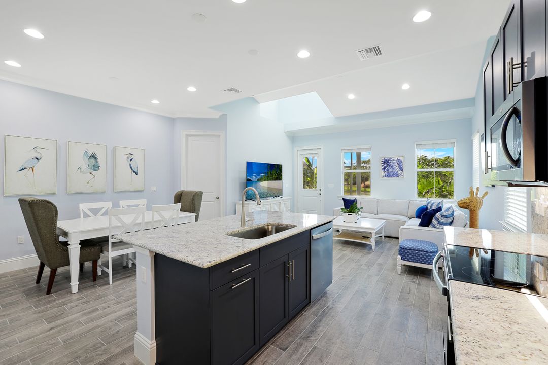 7139 Cayo Coco Ln, Naples, FL 34113