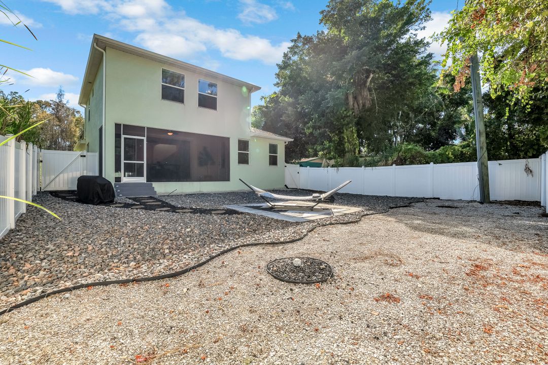 2955 Pine Tree Dr, Naples, FL 34112