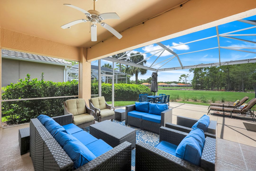 8621 Gleneagle Way, Naples, FL 34120