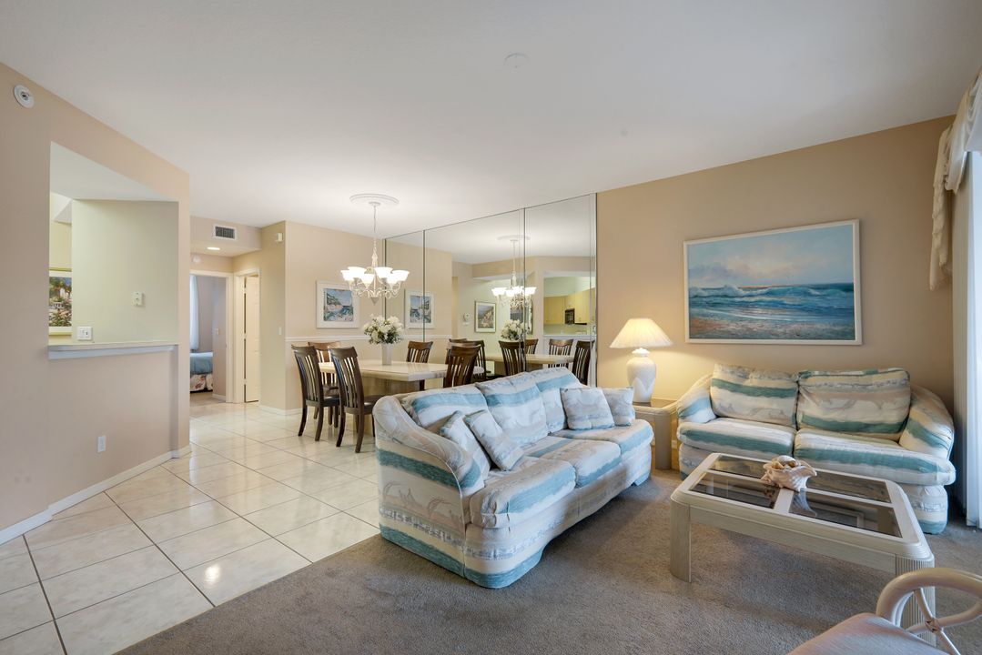 6384 Huntington Lakes Cir #103, Naples, FL 34119