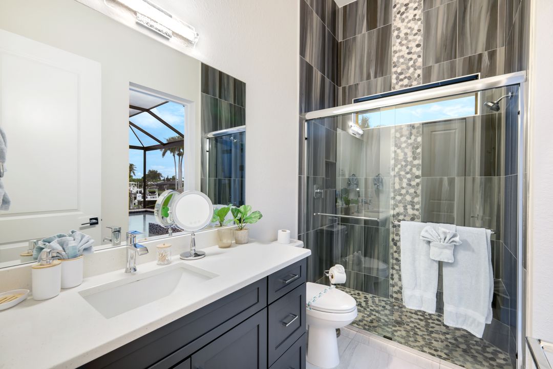 5130 Atlantic Ct, Cape Coral, FL 33904