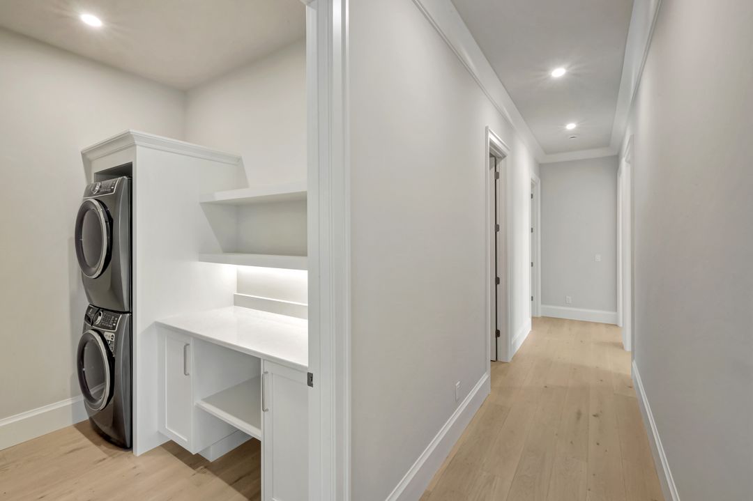 860 Banyan Ct, Marco Island, FL 34145