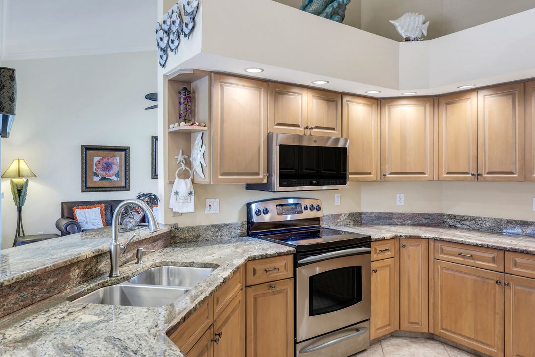 1771 Hummingbird Ct, Marco Island, FL 34145