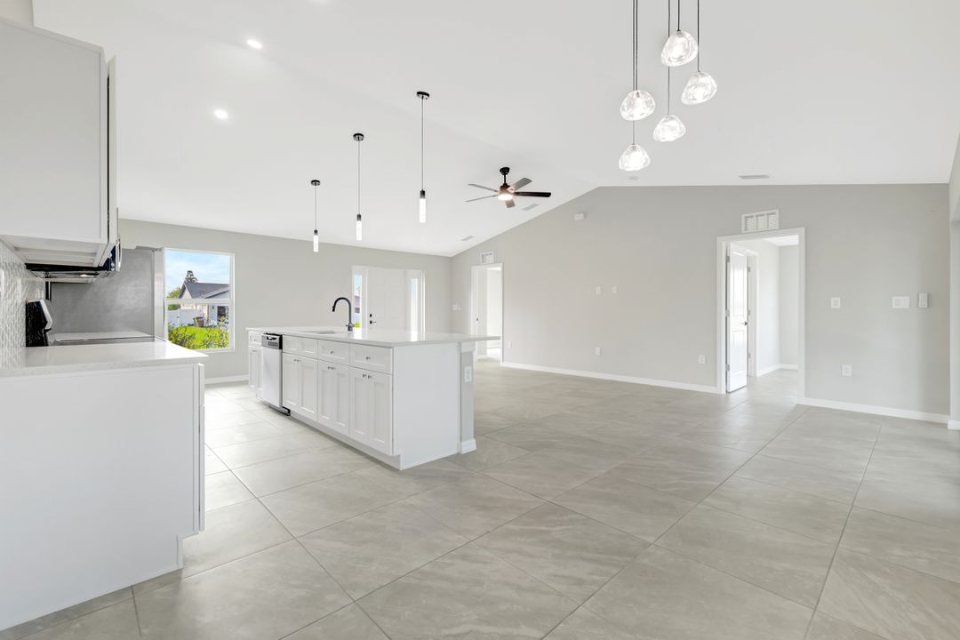 1907 NW 20th Terrace, Cape Coral, FL 33993