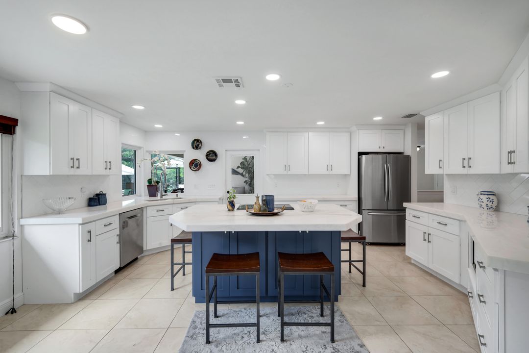 3480 19th Ave SW, Naples, FL 34117