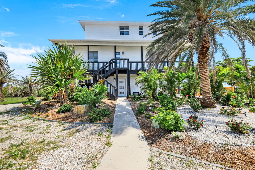 5257 Western Dr, Saint James City, FL 33956