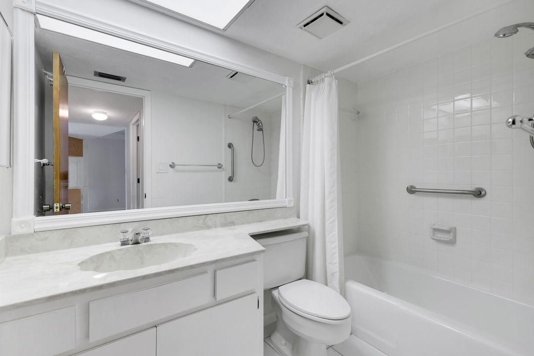 4963 Pepper Cir #D-102, Naples, FL 34113