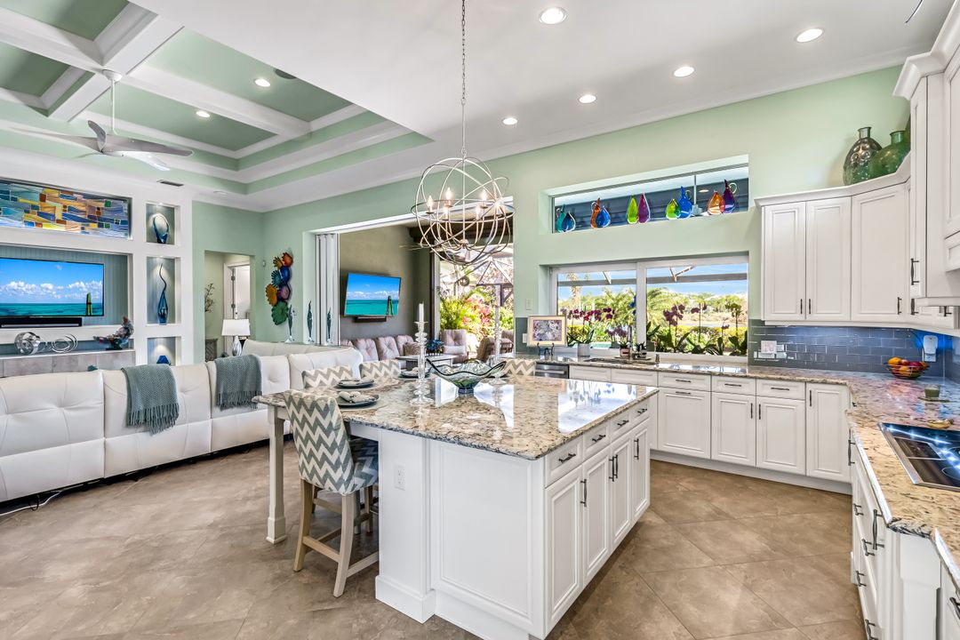 6320 Lyford Isle Dr, Naples, FL 34112