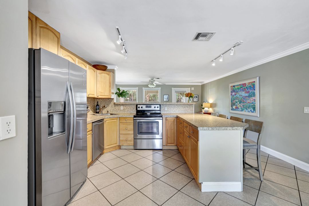 2840 14th St N, Naples, FL 34103