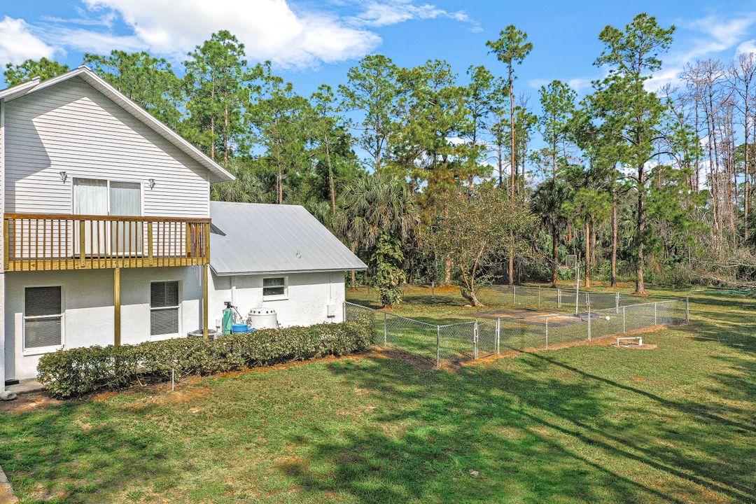 161 20th Ave NW, Naples, FL 34120