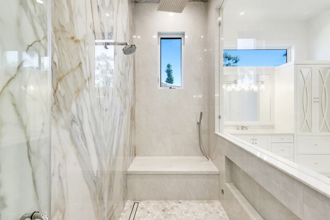 730 Harbour Dr, Naples, FL 34103