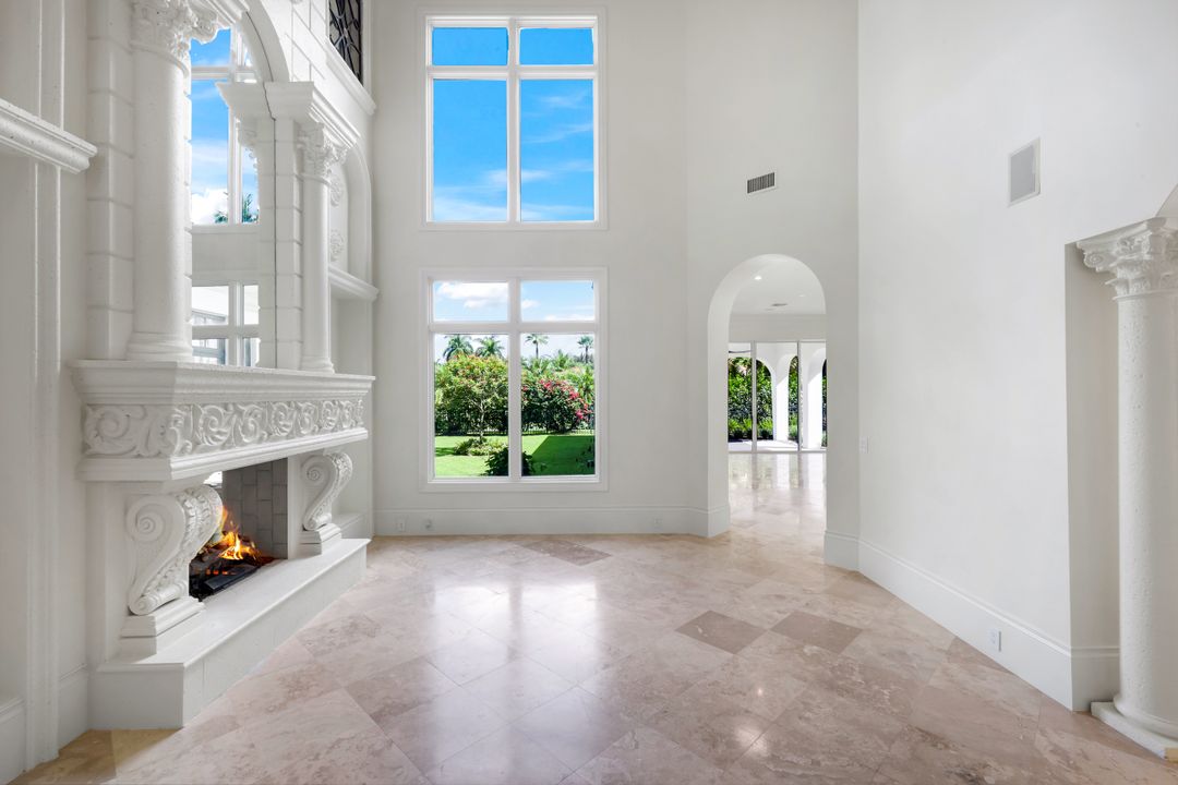 1609 Chinaberry Way, Naples, FL 34105