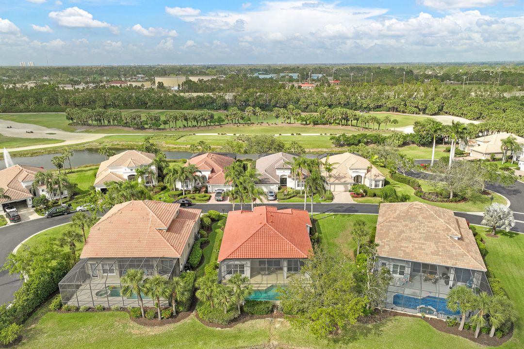 9956 St Moritz Dr, Miromar Lakes, FL 33913