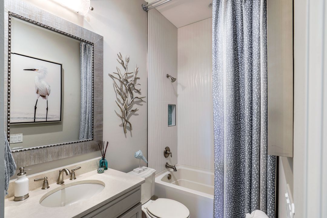 9287 Rialto Ln, Naples, FL 34119