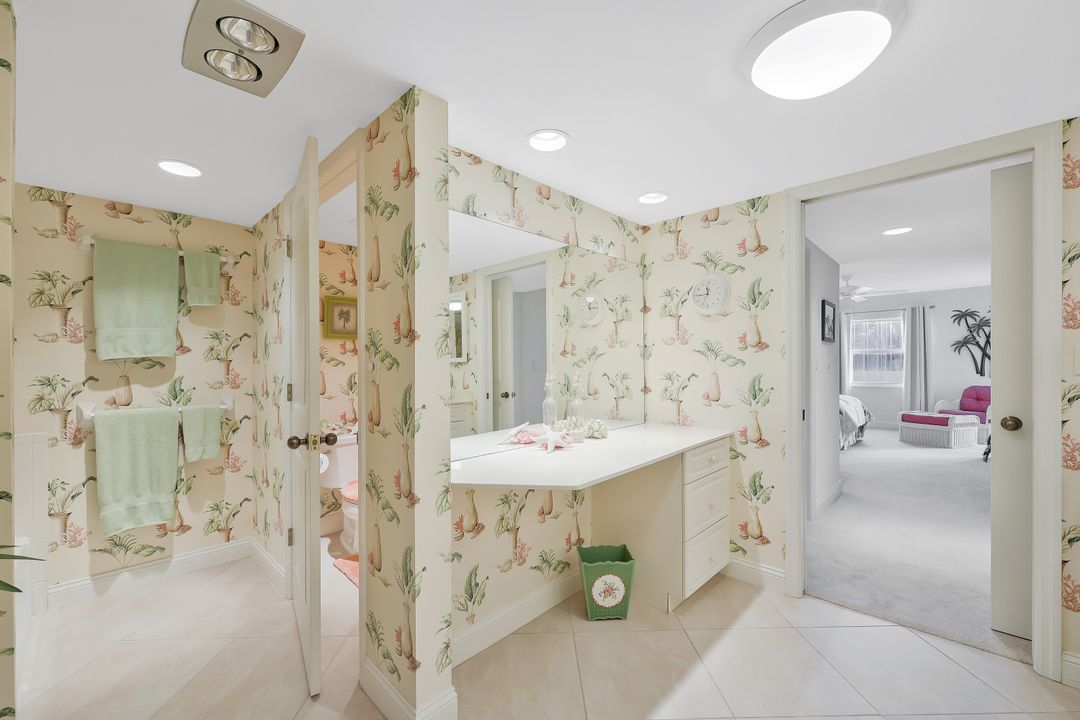 1520 Imperial Golf Course Blvd #214, Naples, FL 34110