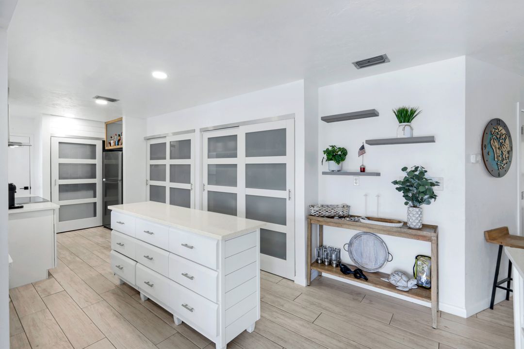 1048 Cottonwood Ct, Marco Island, FL 34145