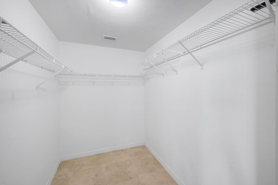 2731 Citrus Lake Dr #G101, Naples, FL 34109