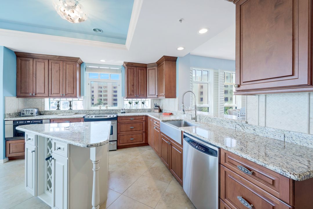 260 Barefoot Beach Blvd #406, Bonita Springs, FL 34134