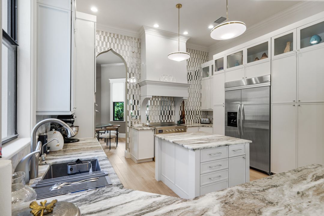 1455 Hemingway Pl, Naples, FL 34103