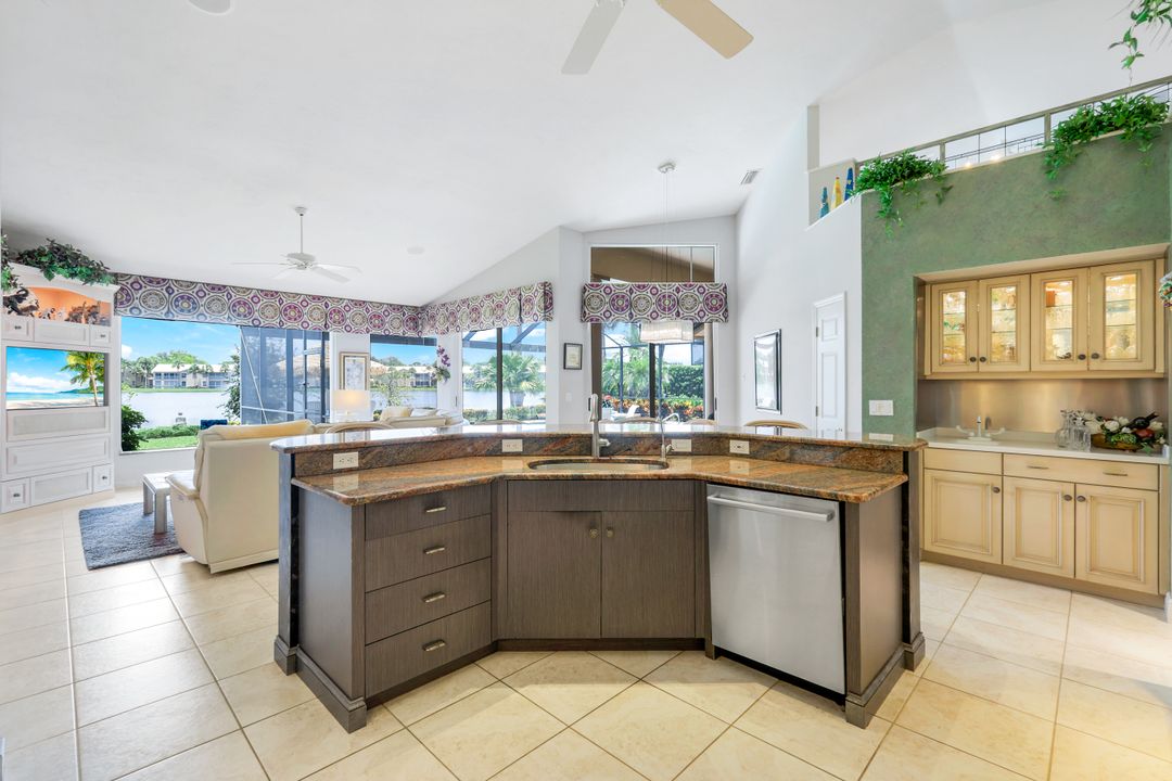 3760 Lakemont Dr, Bonita Springs, FL 34134
