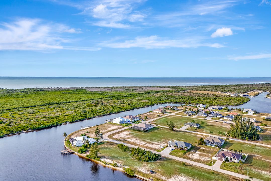 4636 NW 33rd Ln, Cape Coral, FL 33993